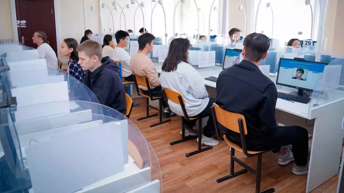 В Казахстане стартовало ЕНТ: более 180 тыс. выпускников подали заявки, тестирование продлится до 7 июля